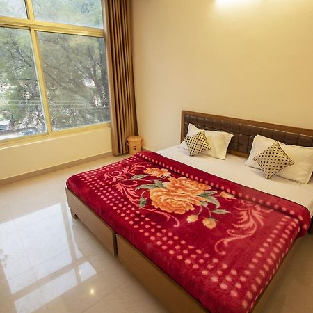 Hotel Grace Ganga By Oscenox-Hotel In Rishikesh Tapovan ภายนอก รูปภาพ