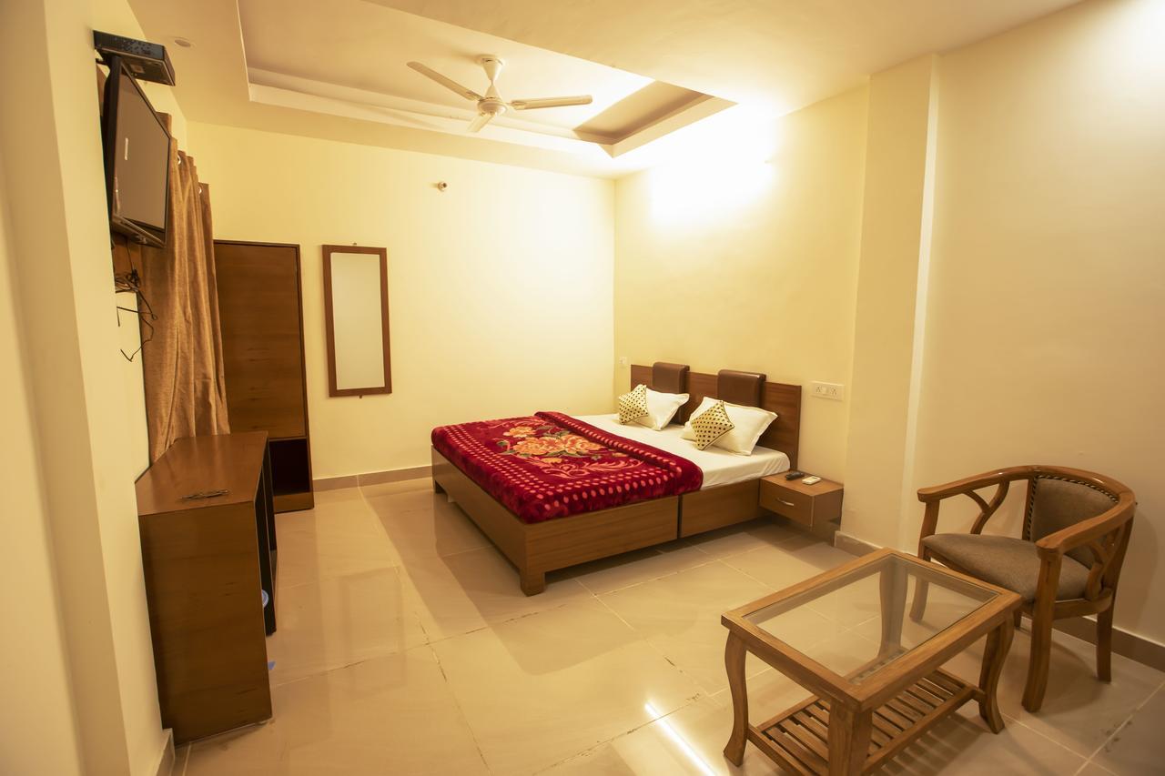 Hotel Grace Ganga By Oscenox-Hotel In Rishikesh Tapovan ภายนอก รูปภาพ