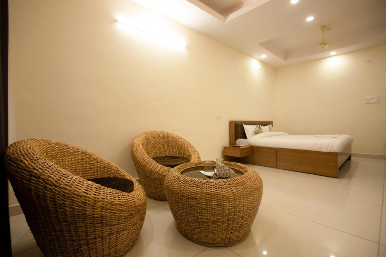 Hotel Grace Ganga By Oscenox-Hotel In Rishikesh Tapovan ภายนอก รูปภาพ